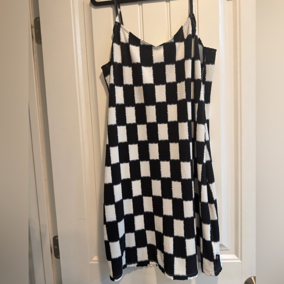 Vans Monochrome Checkered Midi Dress - Picture 1 of 5